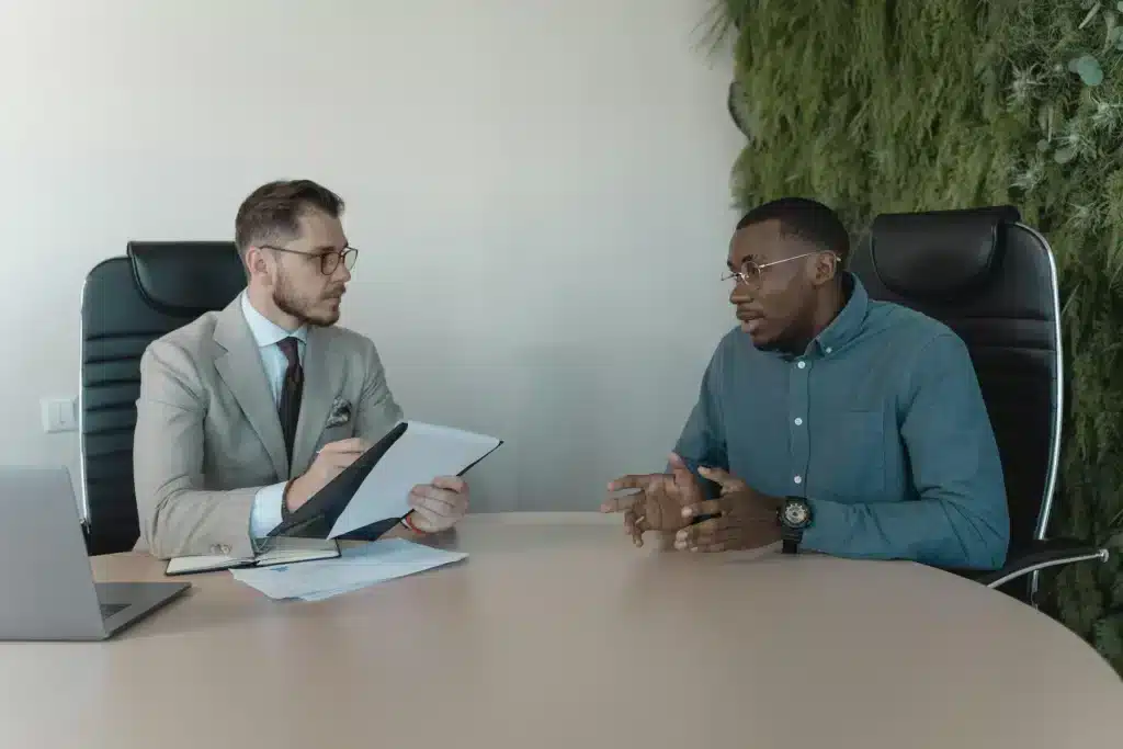 Comment établir une politique de service client qui aligne les objectifs de l’entreprise et les attentes des clients ?